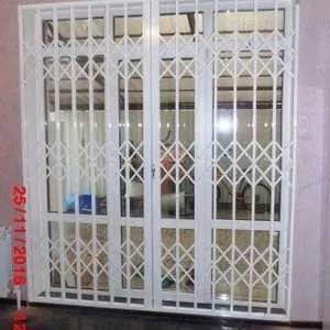 Защитные раздвижные решетки на двери и окна 