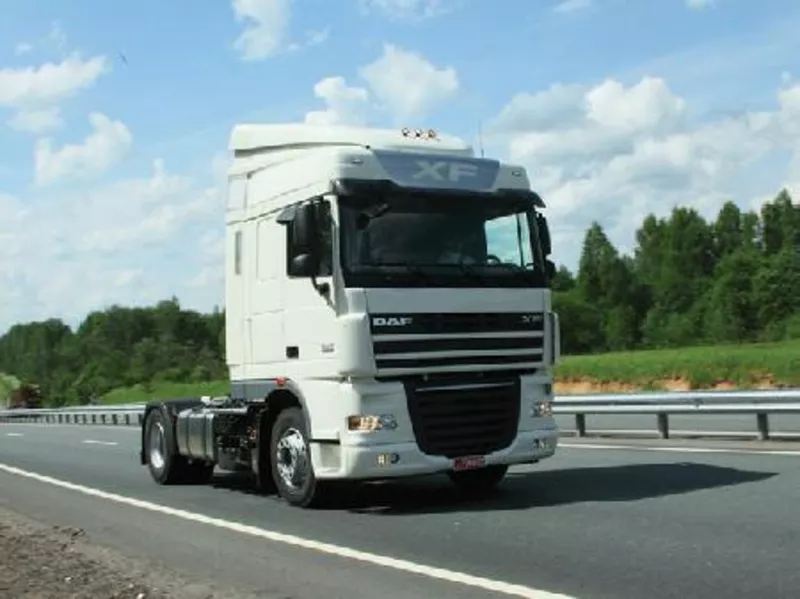 Седельный тягач DAF FT XF105.410 Space Cab 2011г.